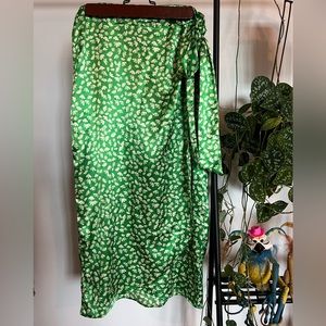 WAYF Green Daisy Wrap Midi Skirt